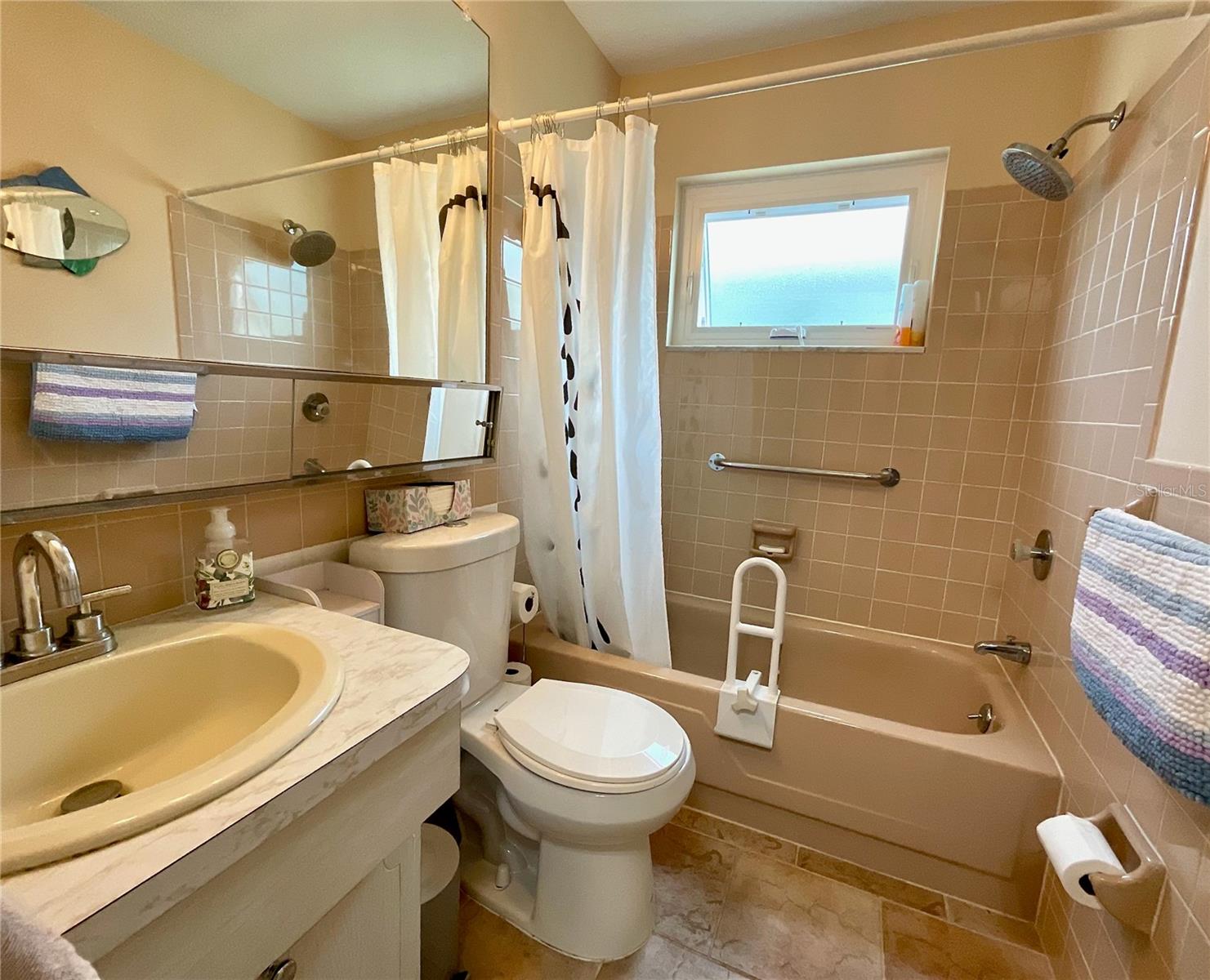 MAINLANDS OF TAMARAC BY THE GULF UNIT 3 CONDO - Residential