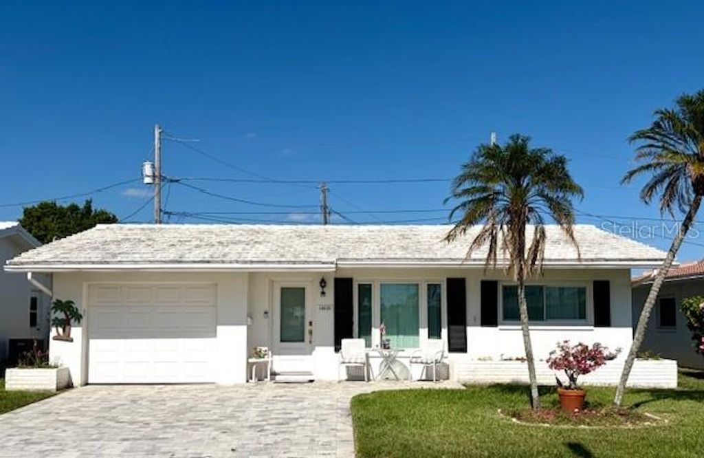 Photo of 10035 Mainlands Boulevard N, Pinellas Park, FL 33782 (MLS # TB8501600)