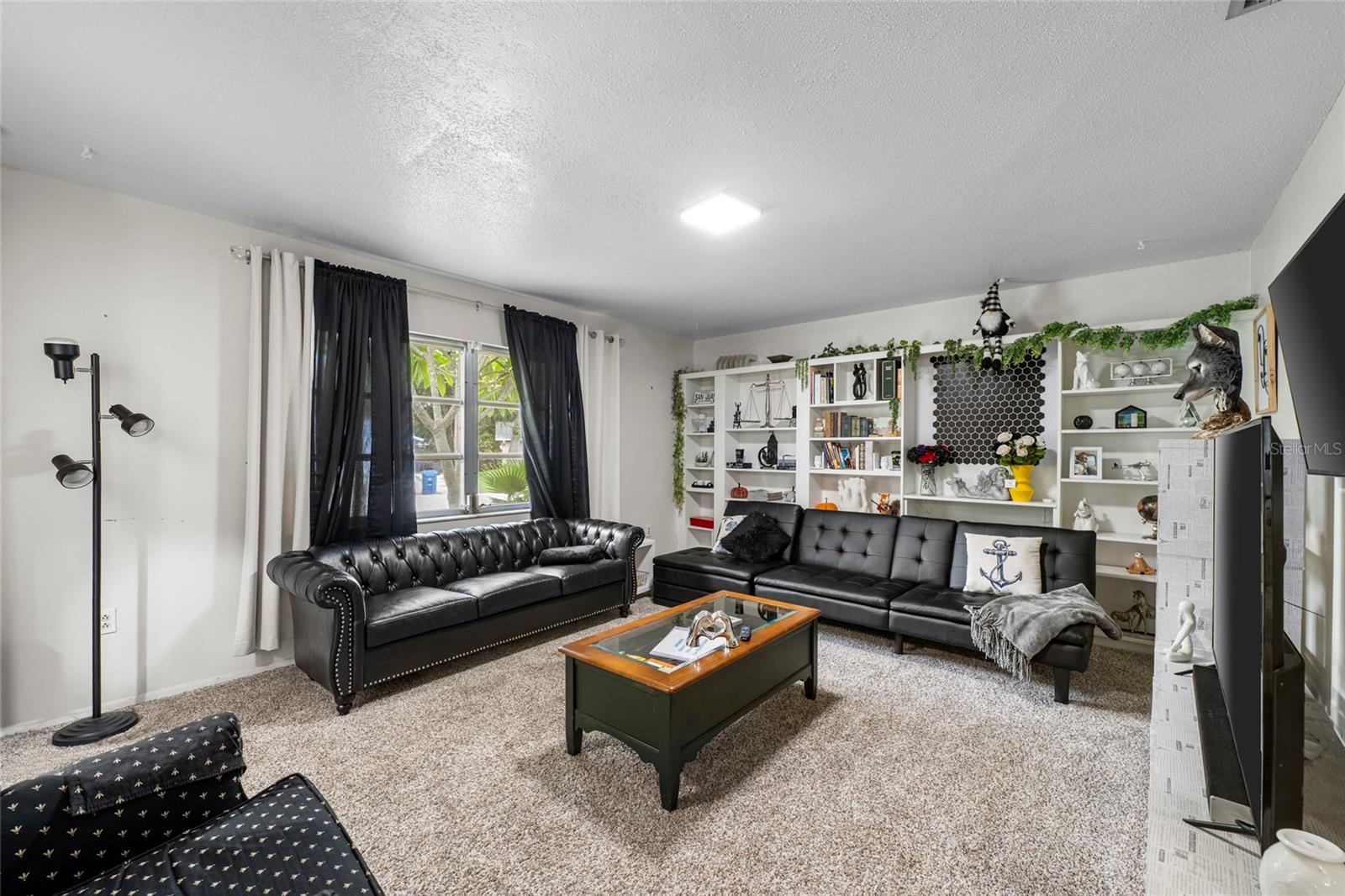 4594 PARNELL DRIVE
