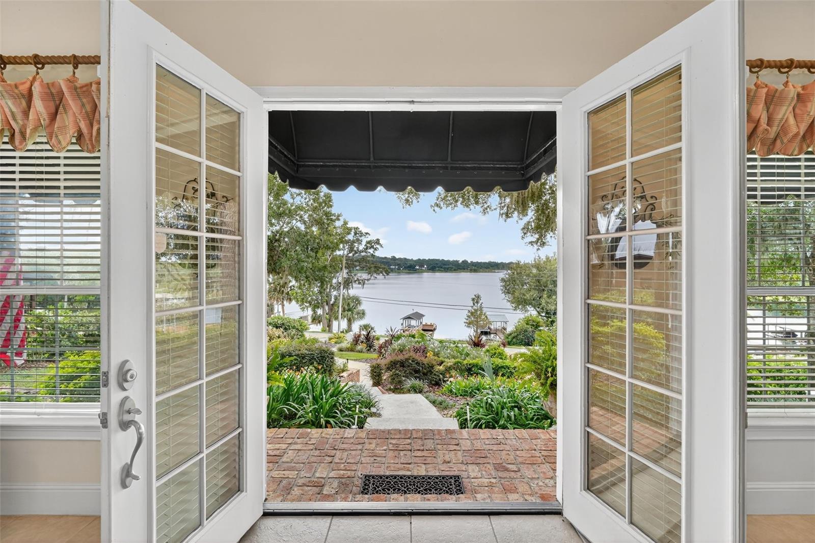 MOUNTAIN VIEW SUBN - Residential