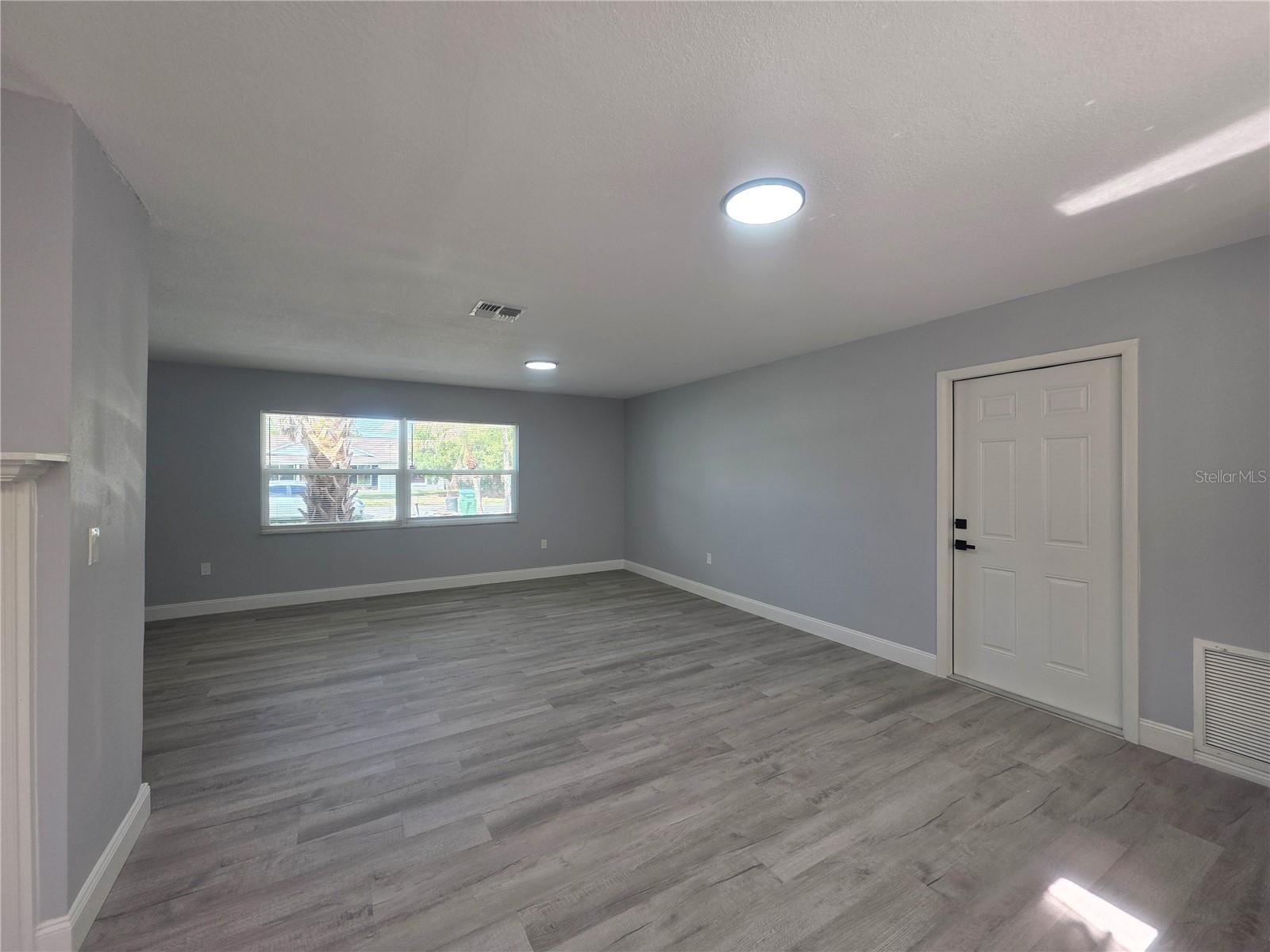 DELTONA LAKES UNIT 08 - Residential