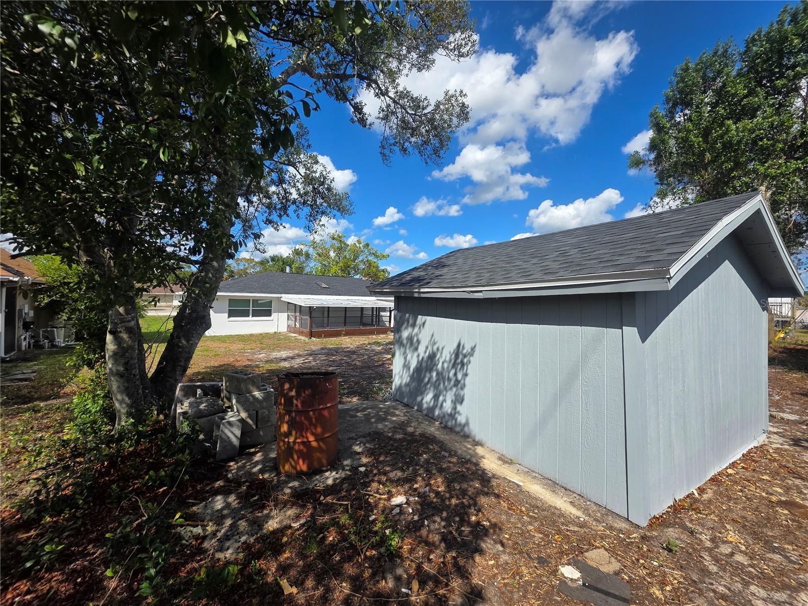 DELTONA LAKES UNIT 08 - Residential