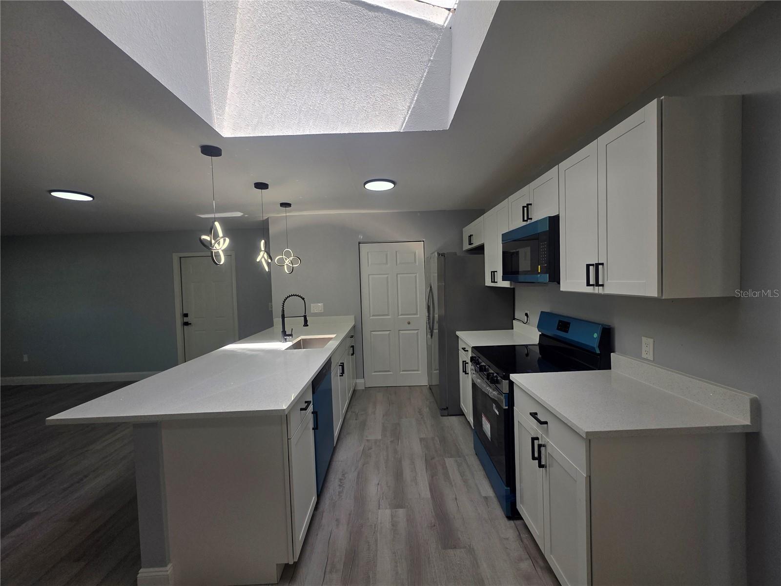 DELTONA LAKES UNIT 08 - Residential