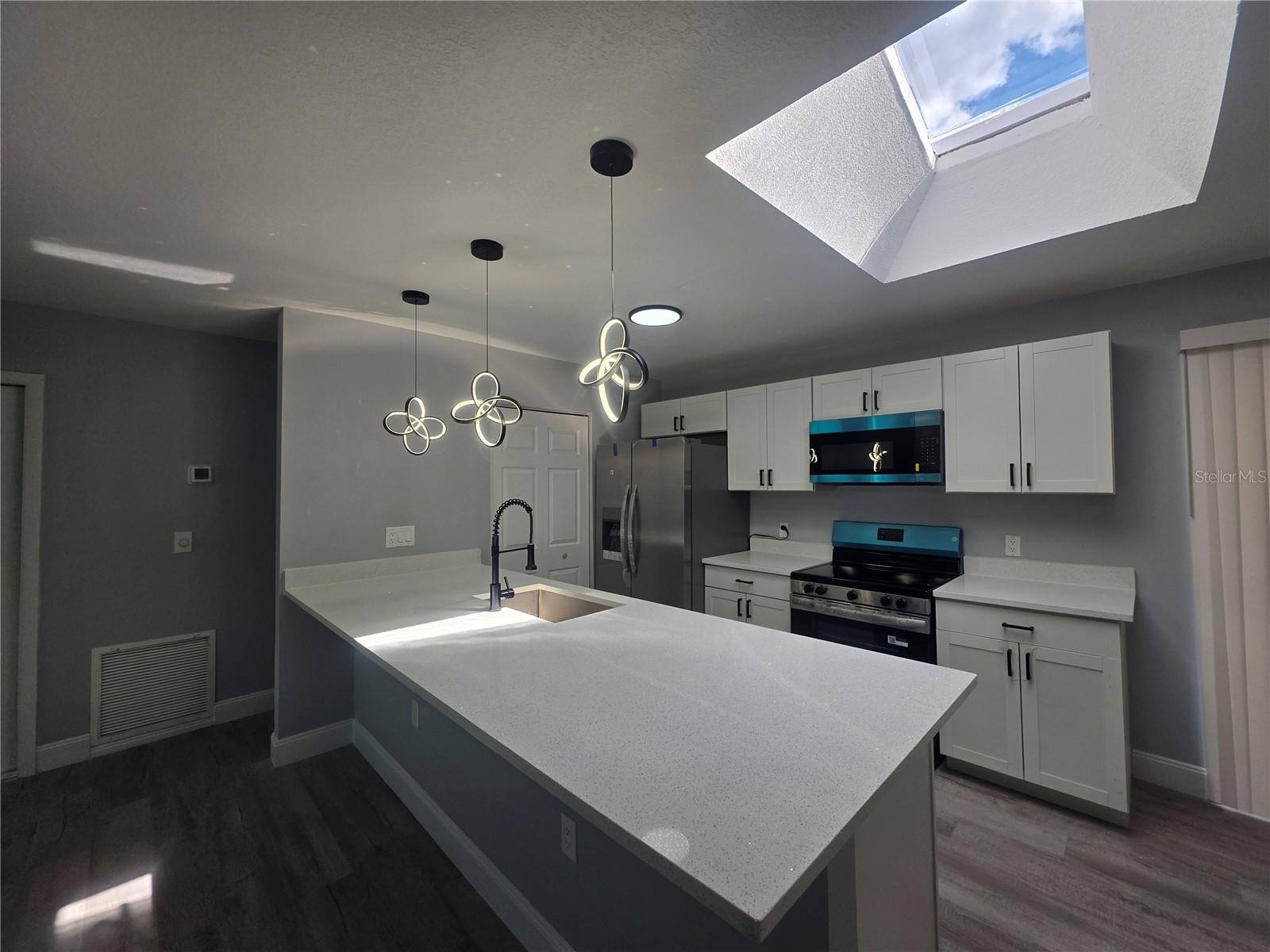 DELTONA LAKES UNIT 08 - Residential