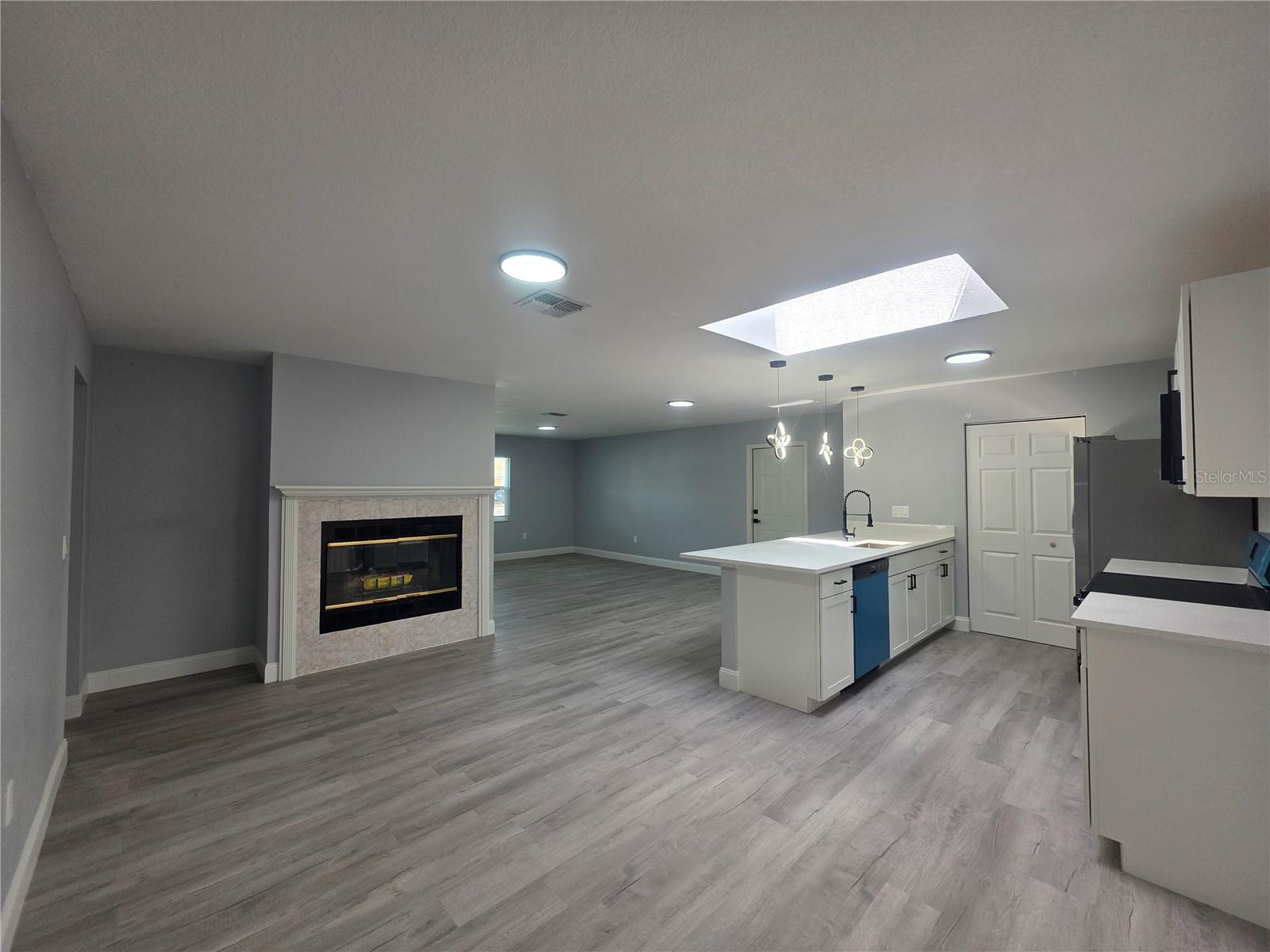 DELTONA LAKES UNIT 08 - Residential