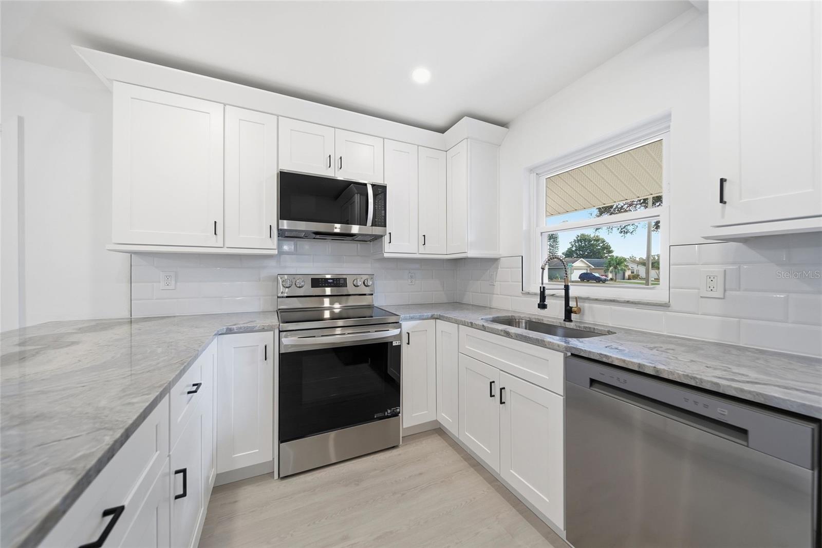 BENT TREE ESTATES SE - Residential