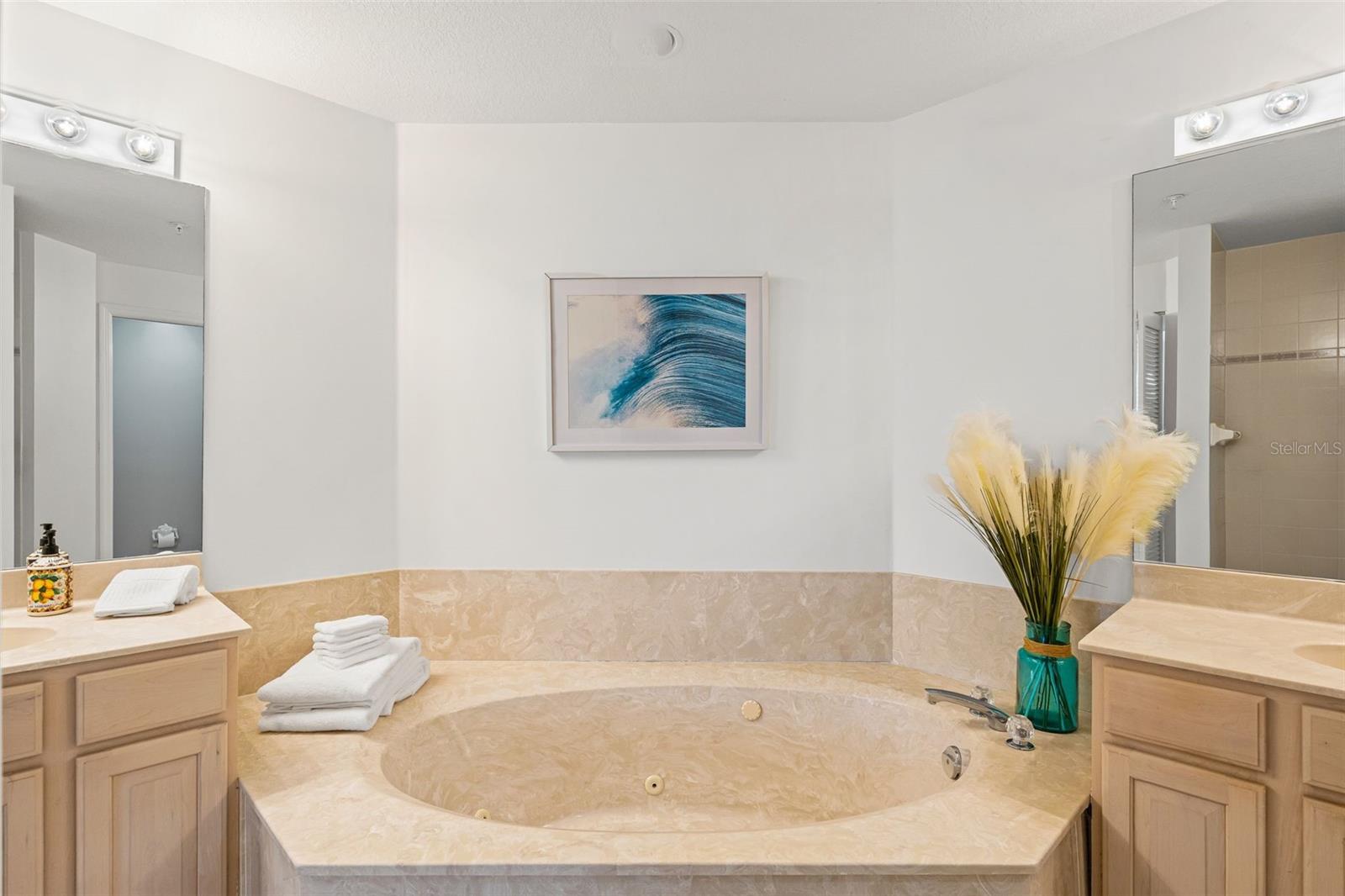 DOLPHIN BAY - Residential