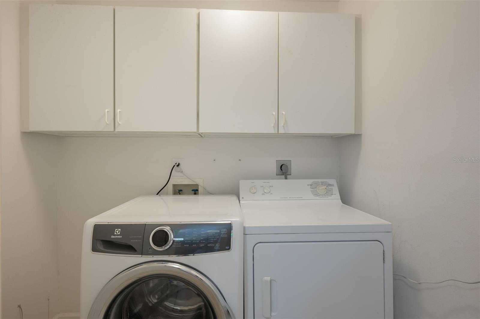 DOLPHIN BAY - Residential