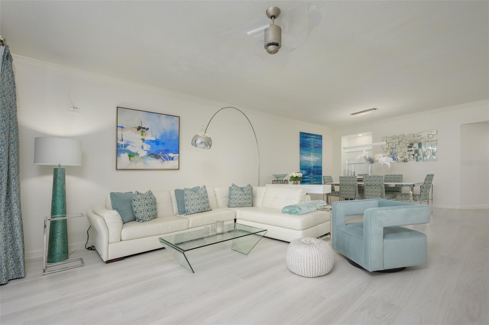 DOLPHIN BAY - Residential