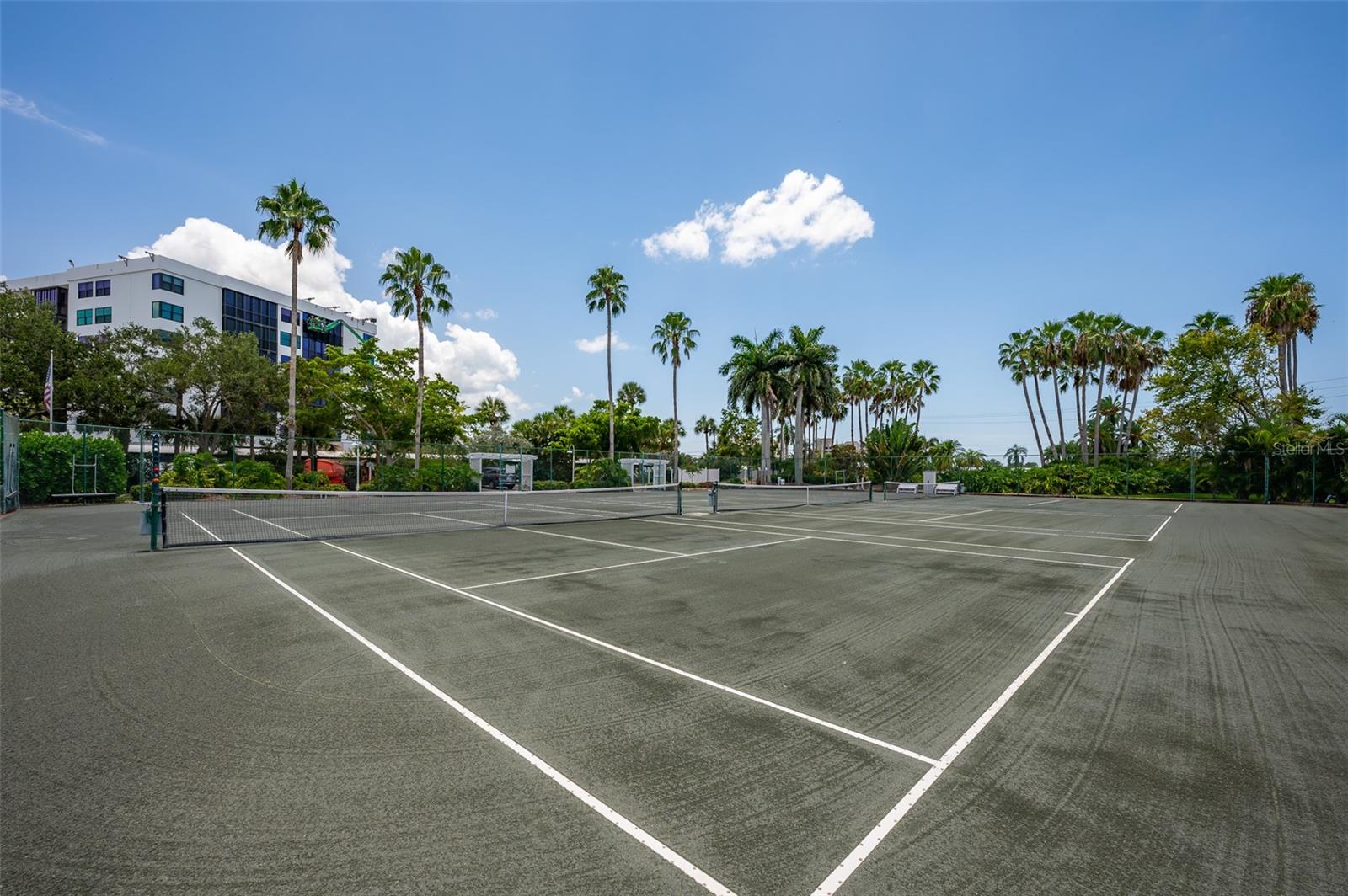 DOLPHIN BAY - Residential