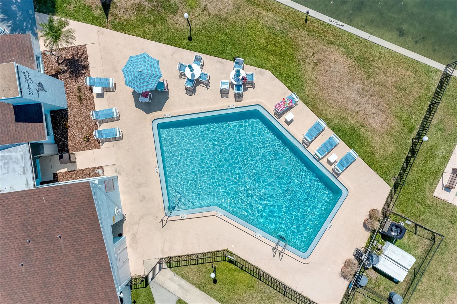 WINDRUSH COVE PH 1 CONDO - Residential