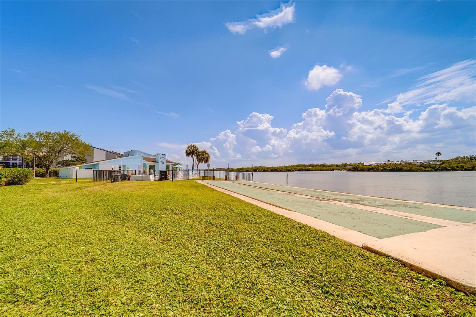 WINDRUSH COVE PH 1 CONDO - Residential