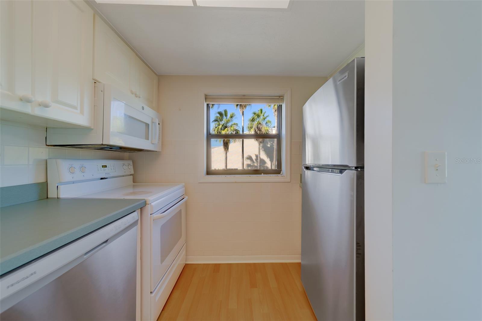 WINDRUSH COVE PH 1 CONDO - Residential