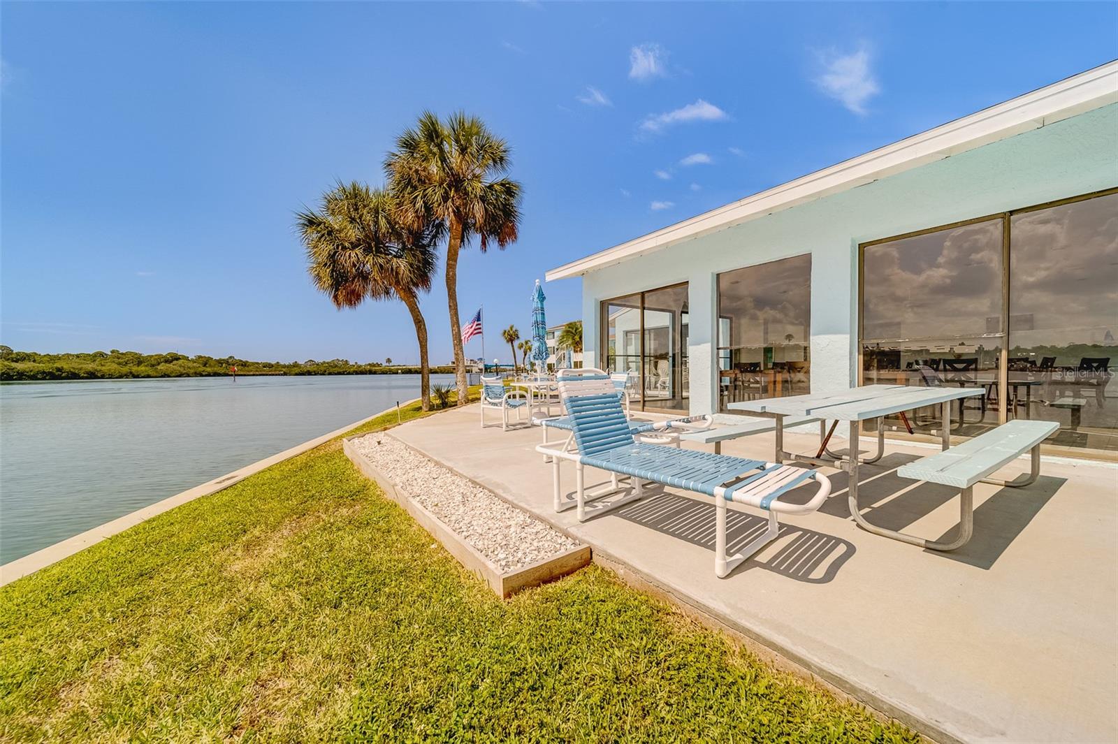 WINDRUSH COVE PH 1 CONDO - Residential