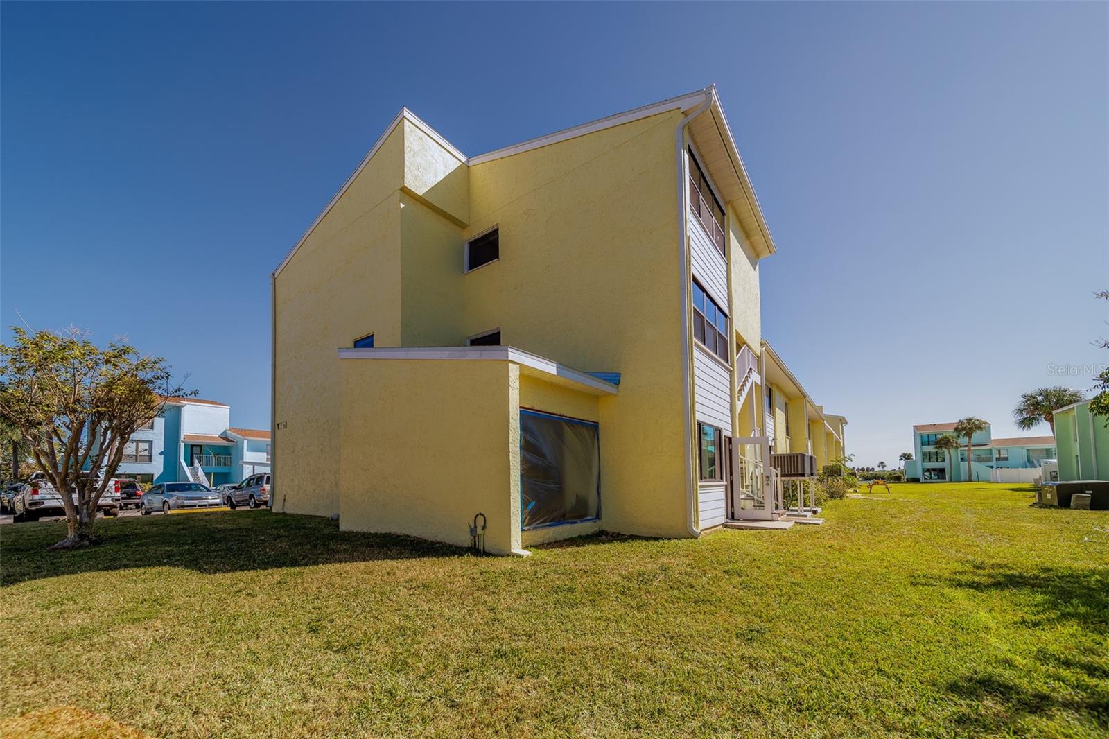 WINDRUSH COVE PH 1 CONDO - Residential