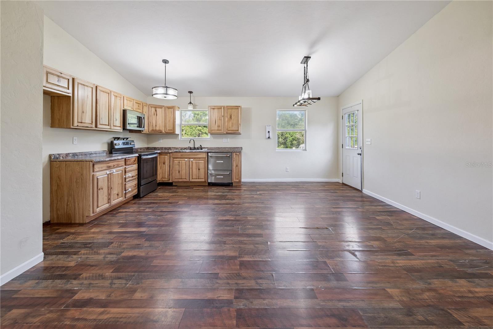 METES AND BOUNDS - Residential