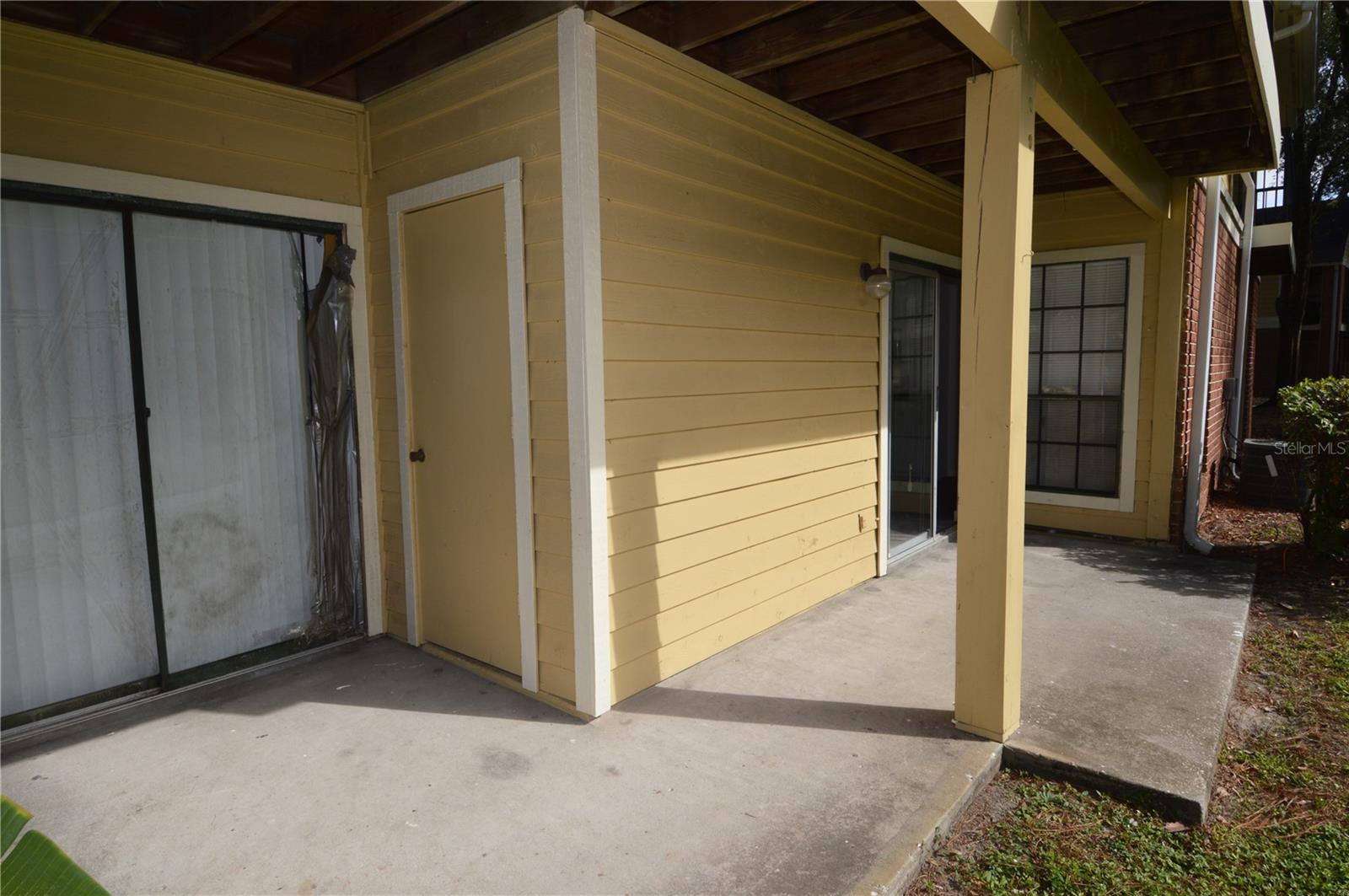 THE GRAND RESERVE CONDO - Residential Lease