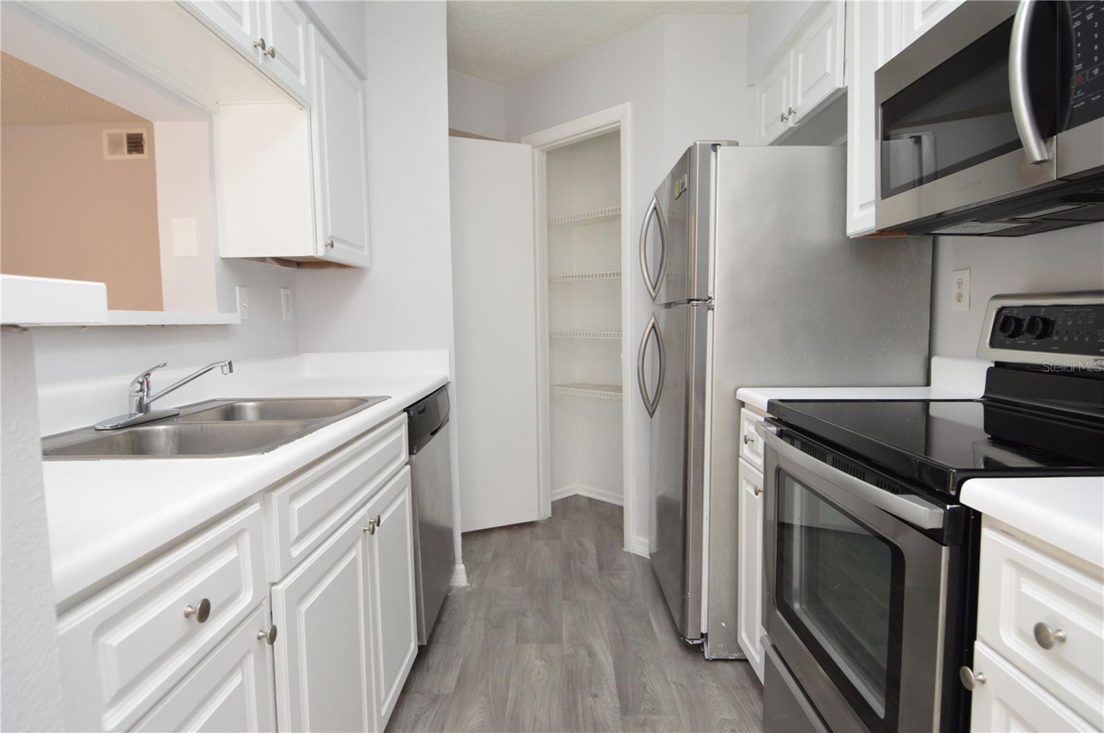 THE GRAND RESERVE CONDO - Residential Lease