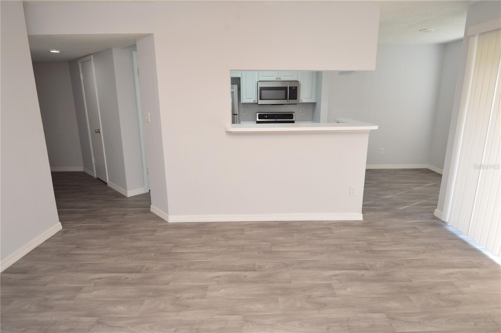 THE GRAND RESERVE CONDO - Residential Lease