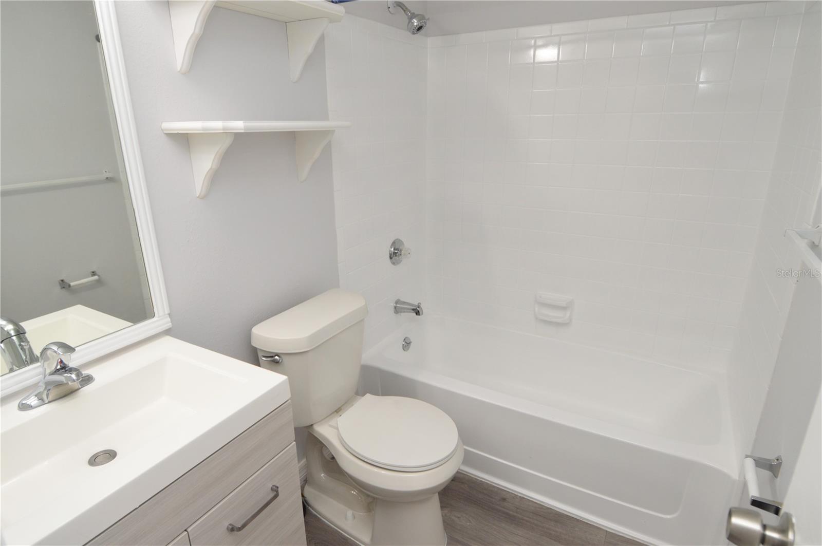 THE GRAND RESERVE CONDO - Residential Lease