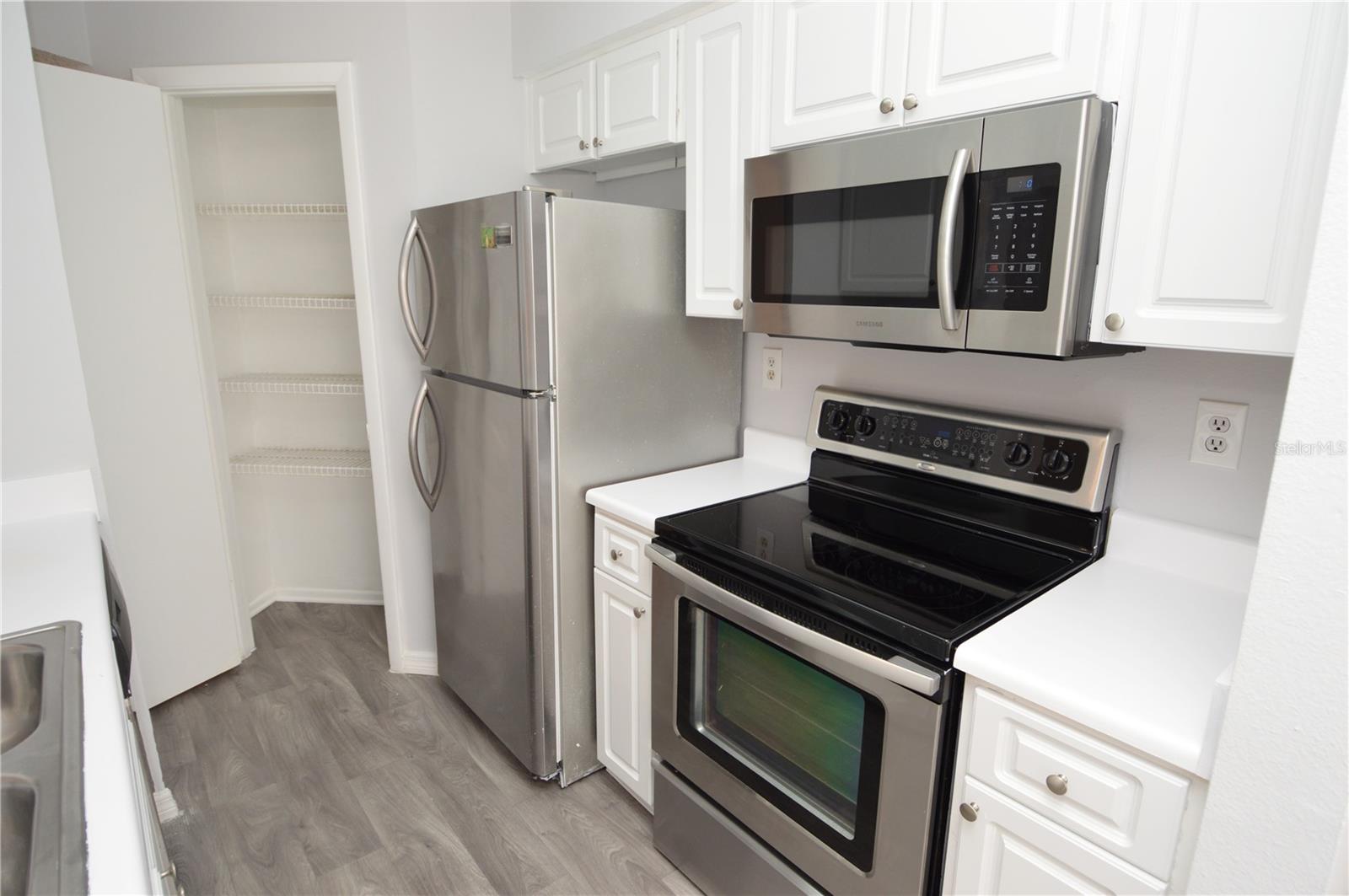 THE GRAND RESERVE CONDO - Residential Lease