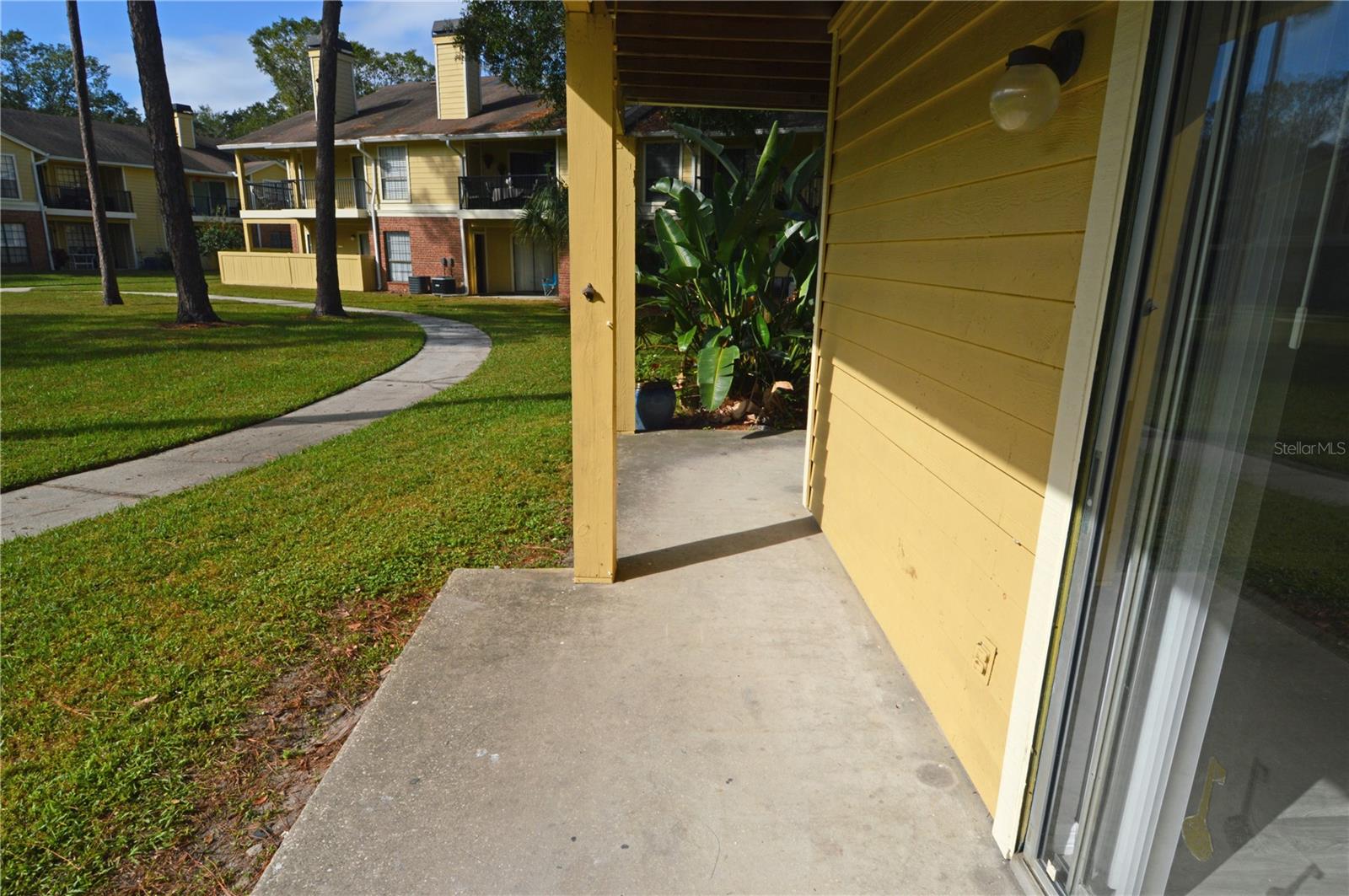 THE GRAND RESERVE CONDO - Residential Lease