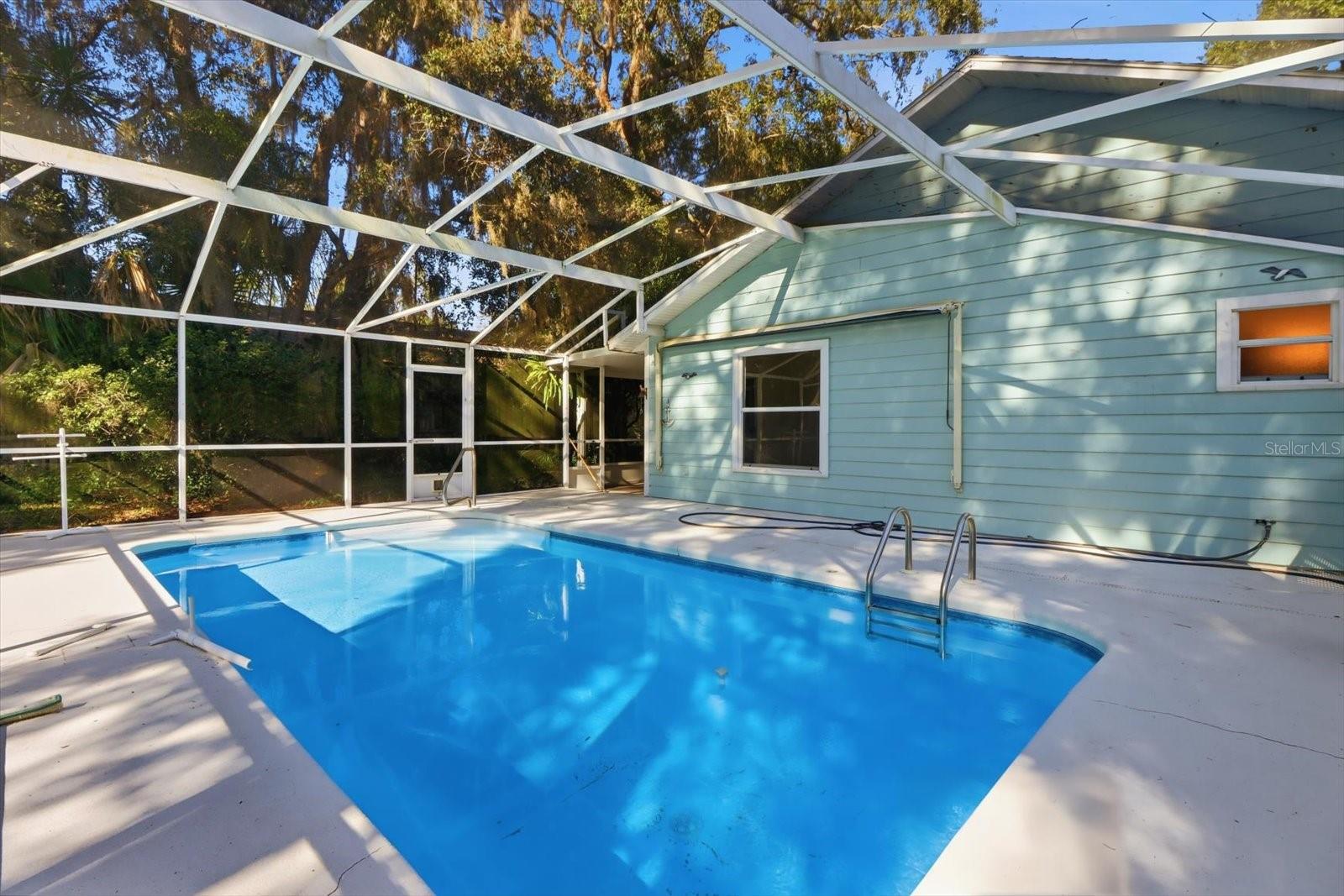 SILVER OAKS - Residential