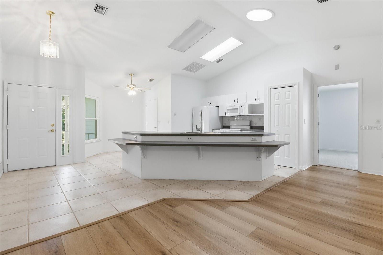 SILVER OAKS - Residential