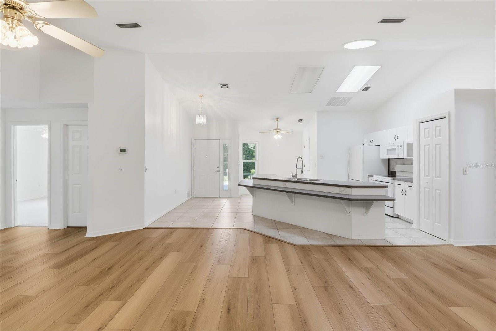 SILVER OAKS - Residential