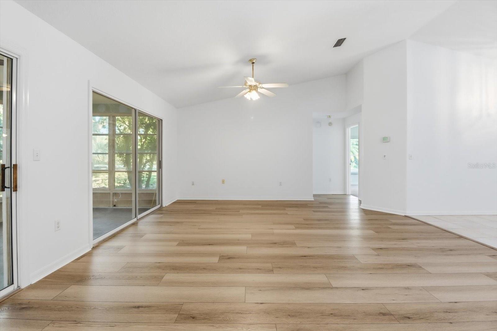 SILVER OAKS - Residential