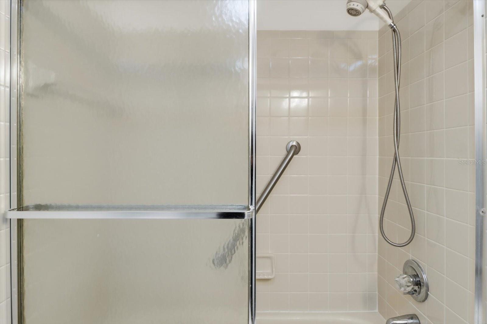 SILVER OAKS - Residential