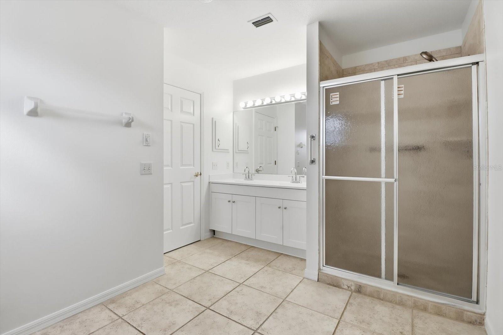 SILVER OAKS - Residential