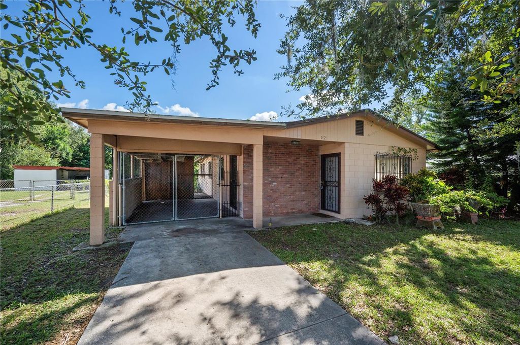Photo of 1423 N Webster Avenue, Lakeland, FL 33805 (MLS # P4936705)
