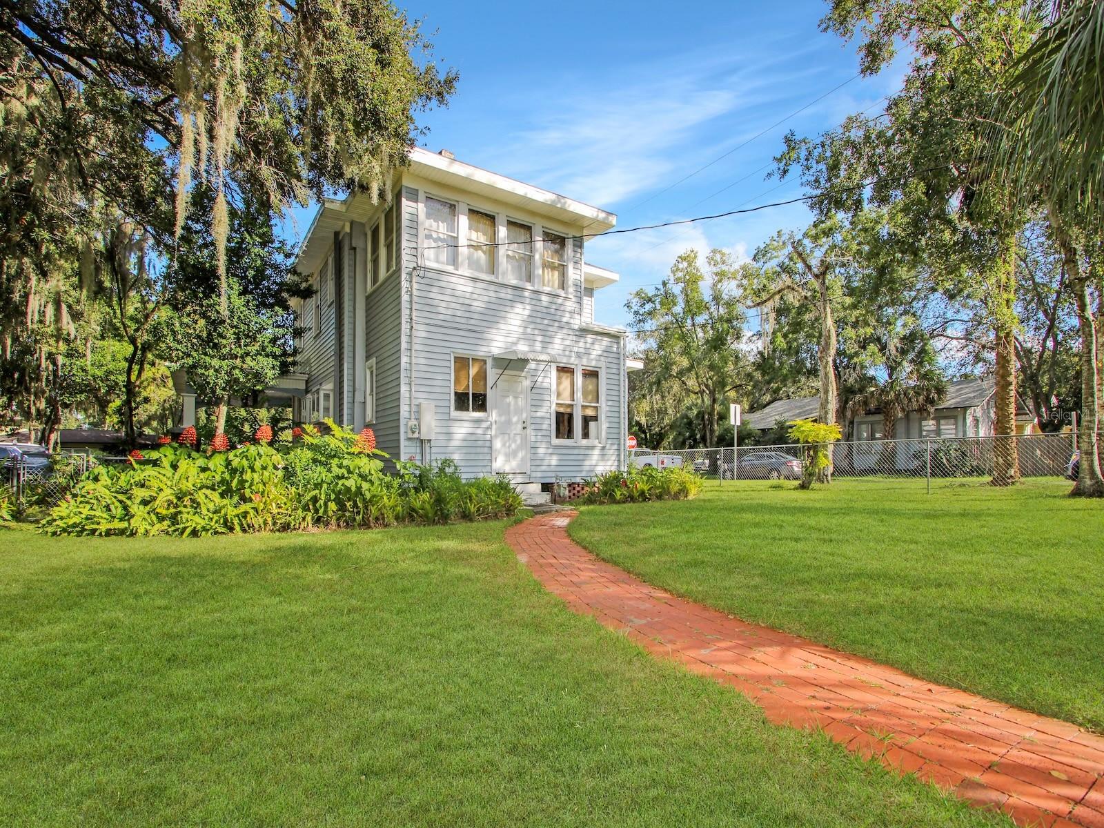 GARNERS ADD TO MARKHAM PARK HEIGHTS - Residential