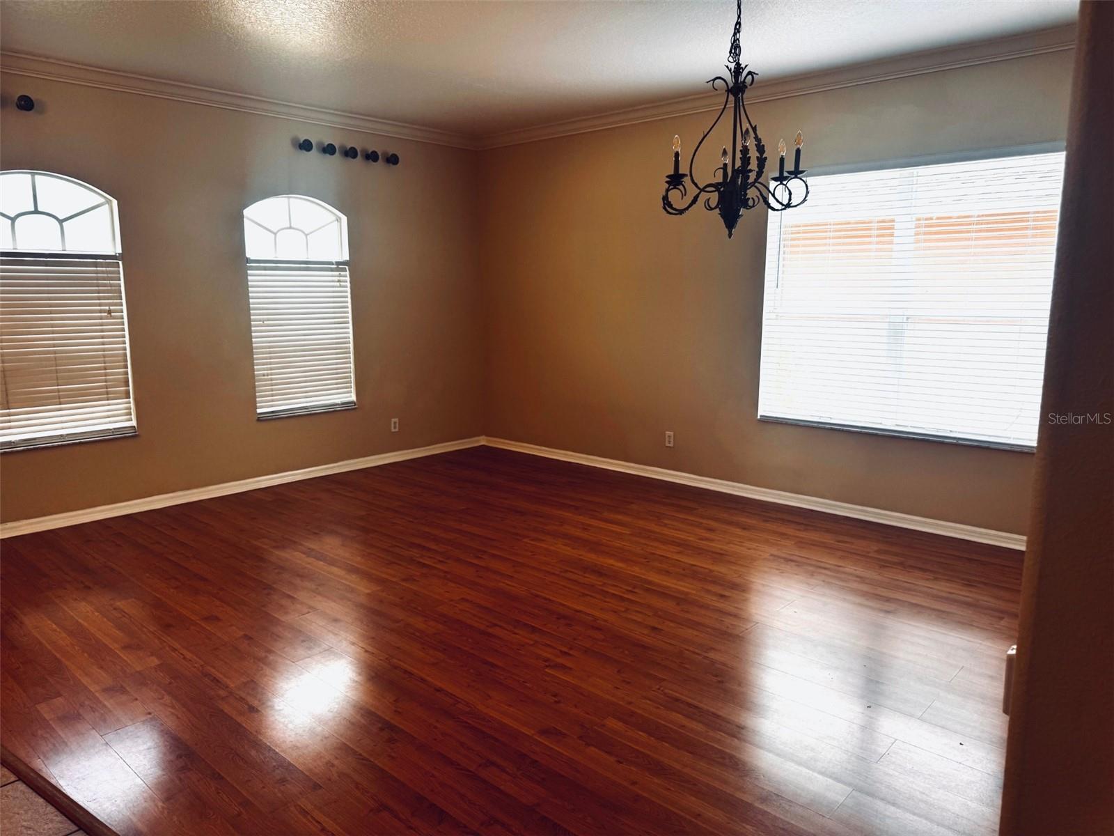 HIDDEN OAKS PLACE - Residential Lease