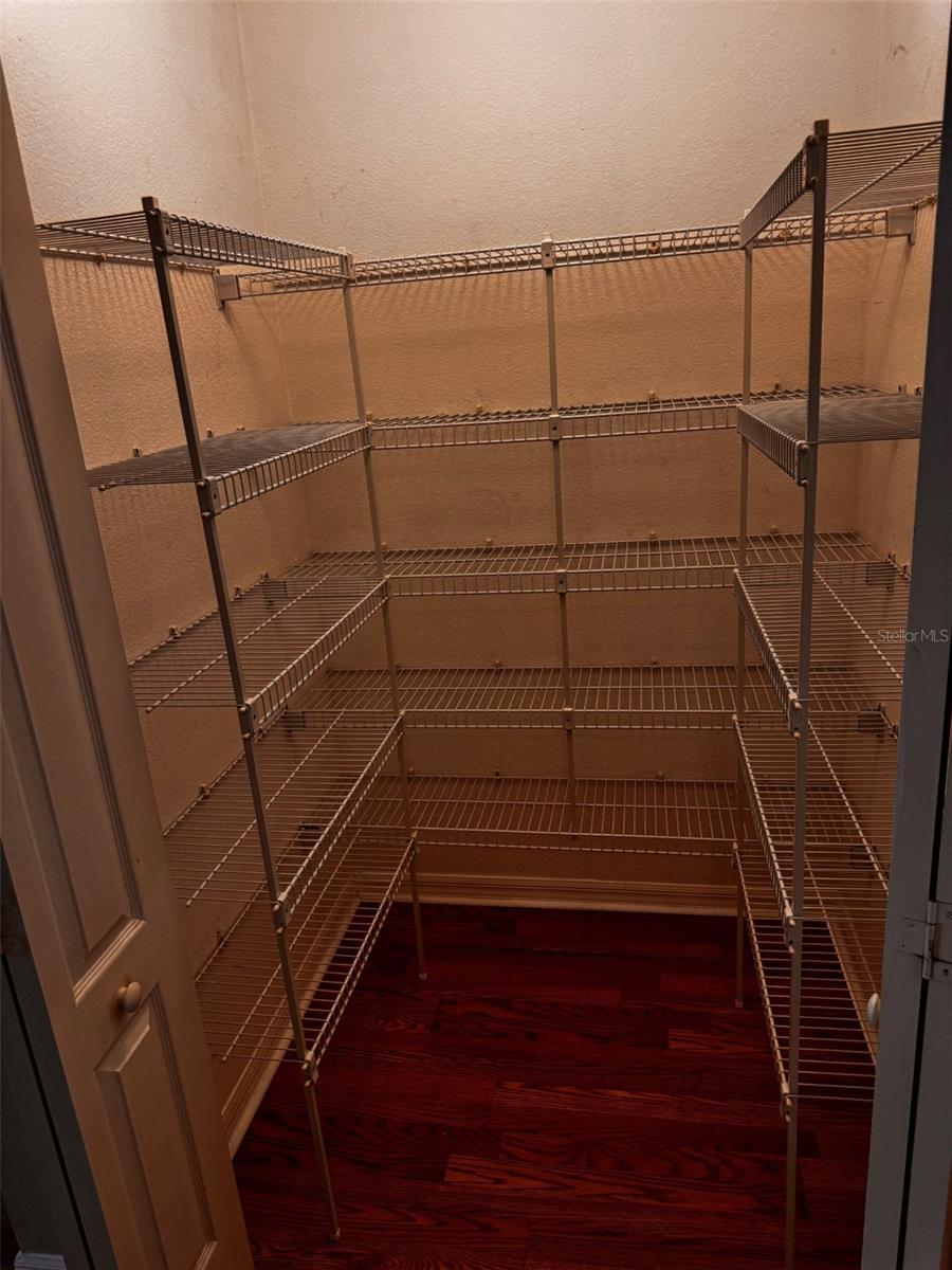 HIDDEN OAKS PLACE - Residential Lease