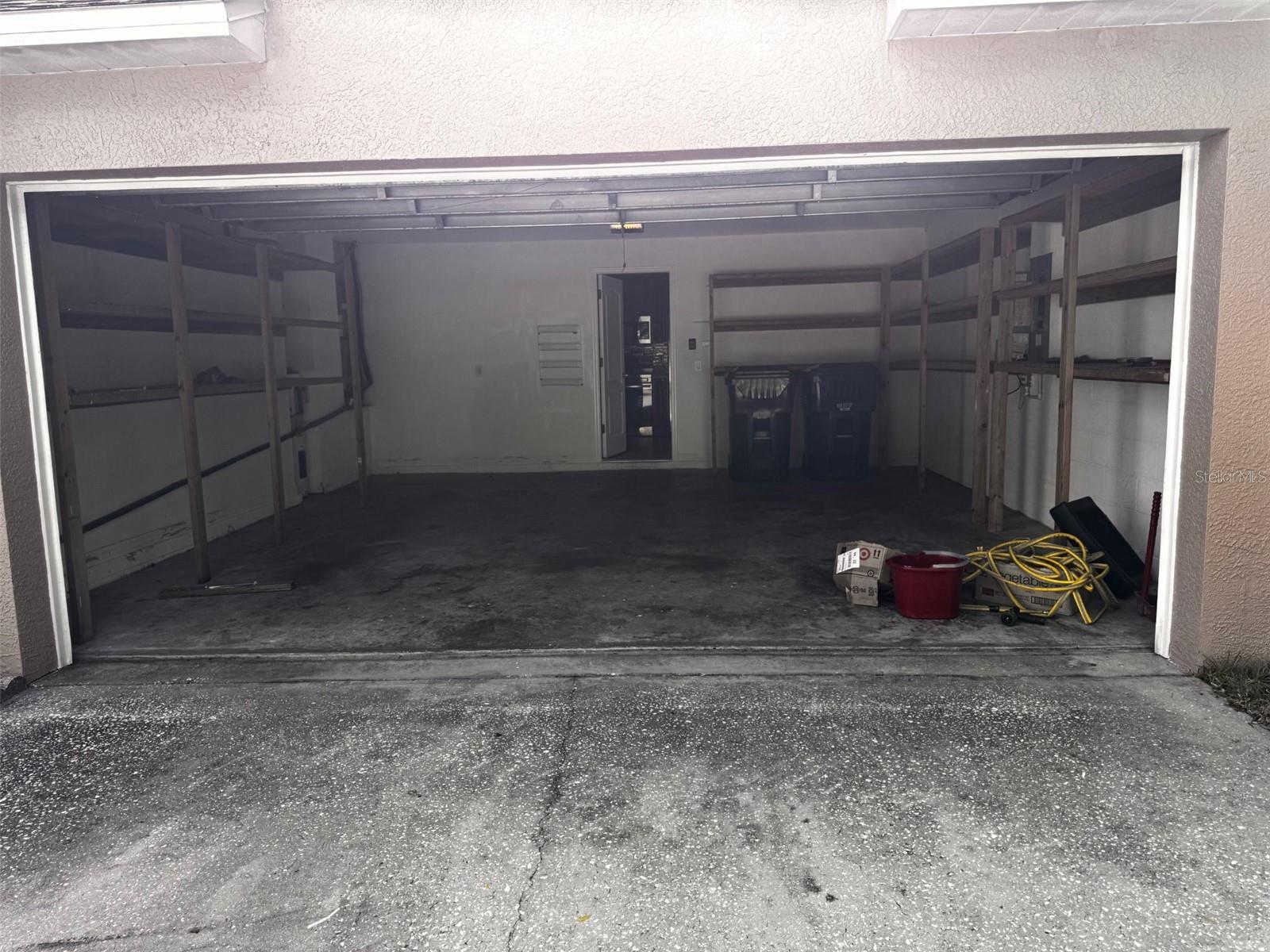 HIDDEN OAKS PLACE - Residential Lease