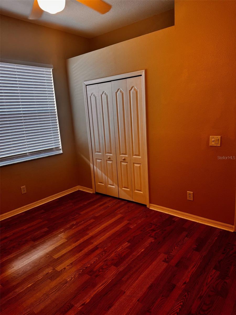 HIDDEN OAKS PLACE - Residential Lease