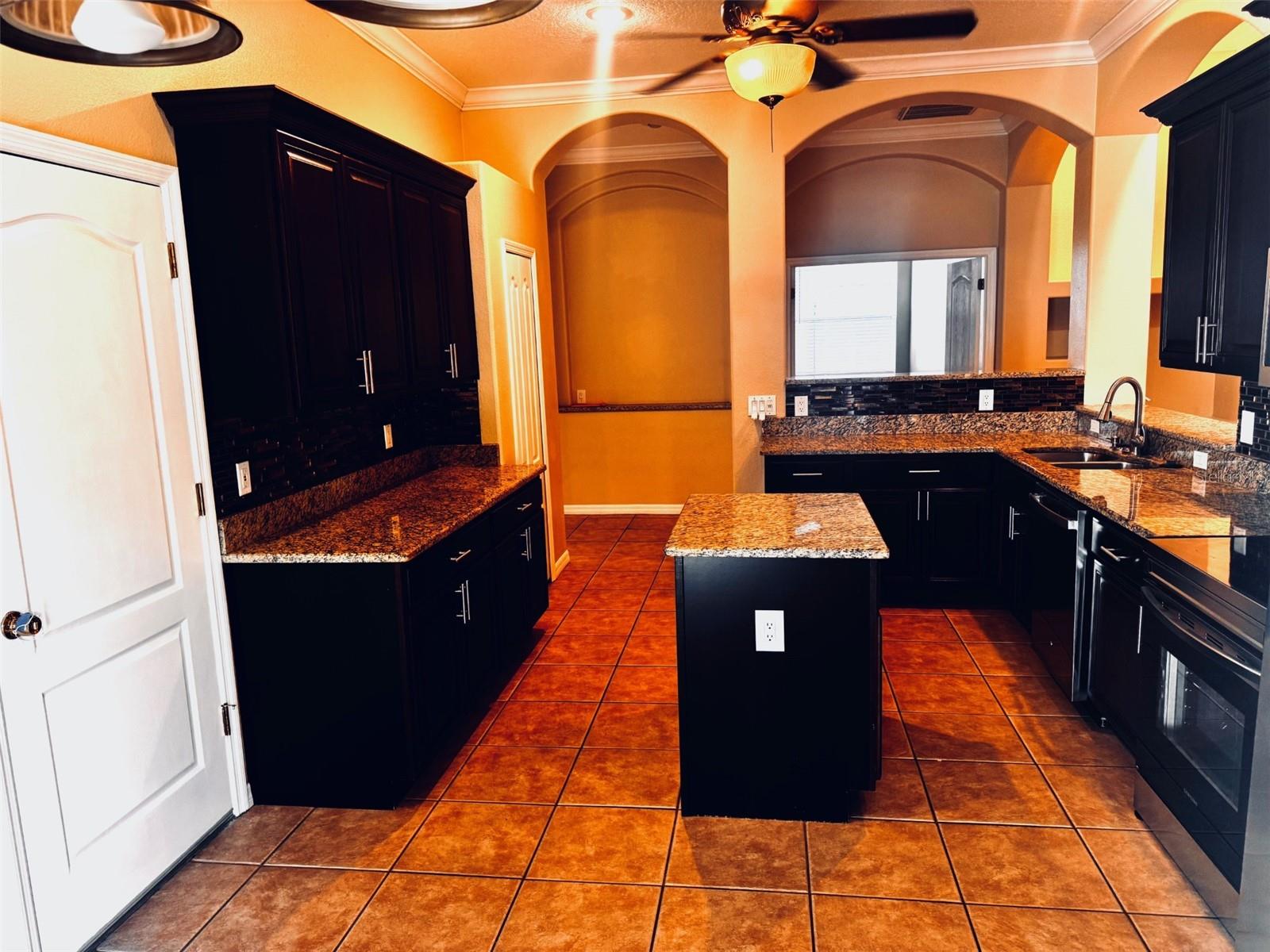 HIDDEN OAKS PLACE - Residential Lease