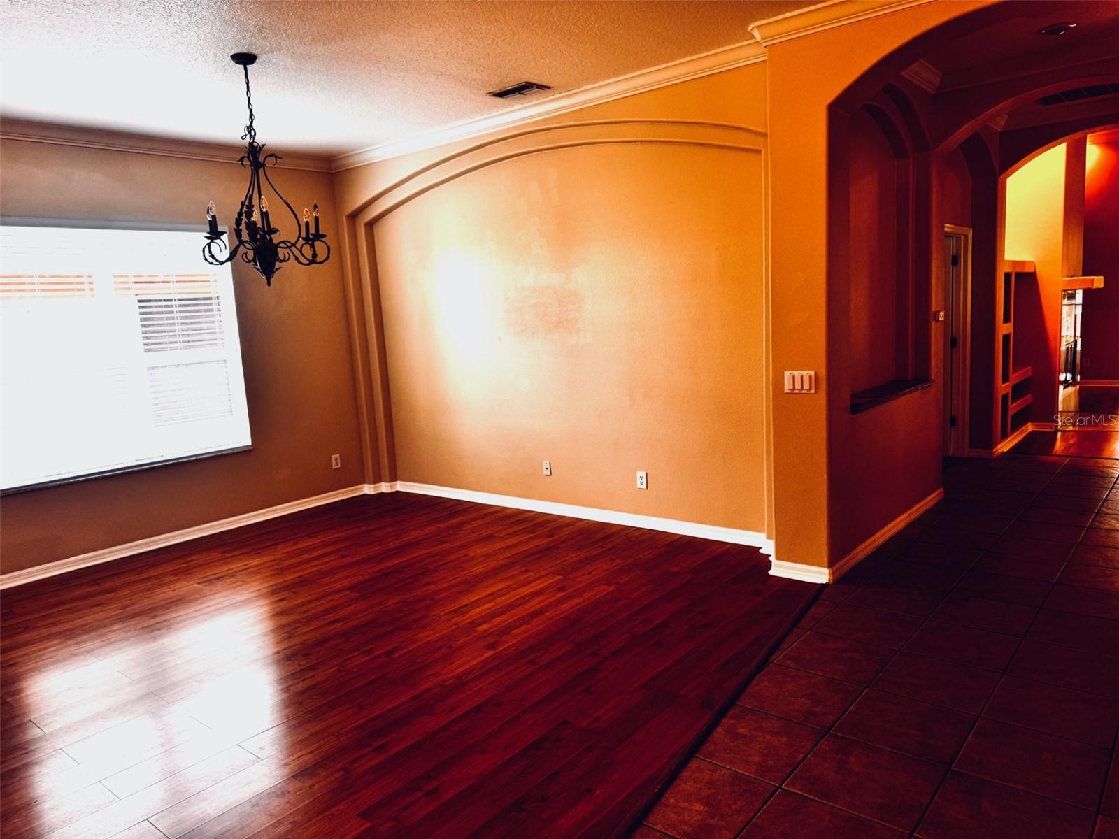 HIDDEN OAKS PLACE - Residential Lease