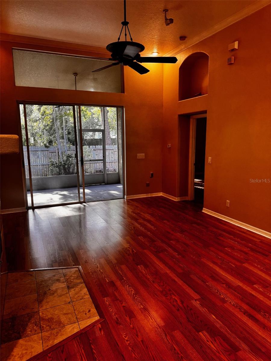 HIDDEN OAKS PLACE - Residential Lease