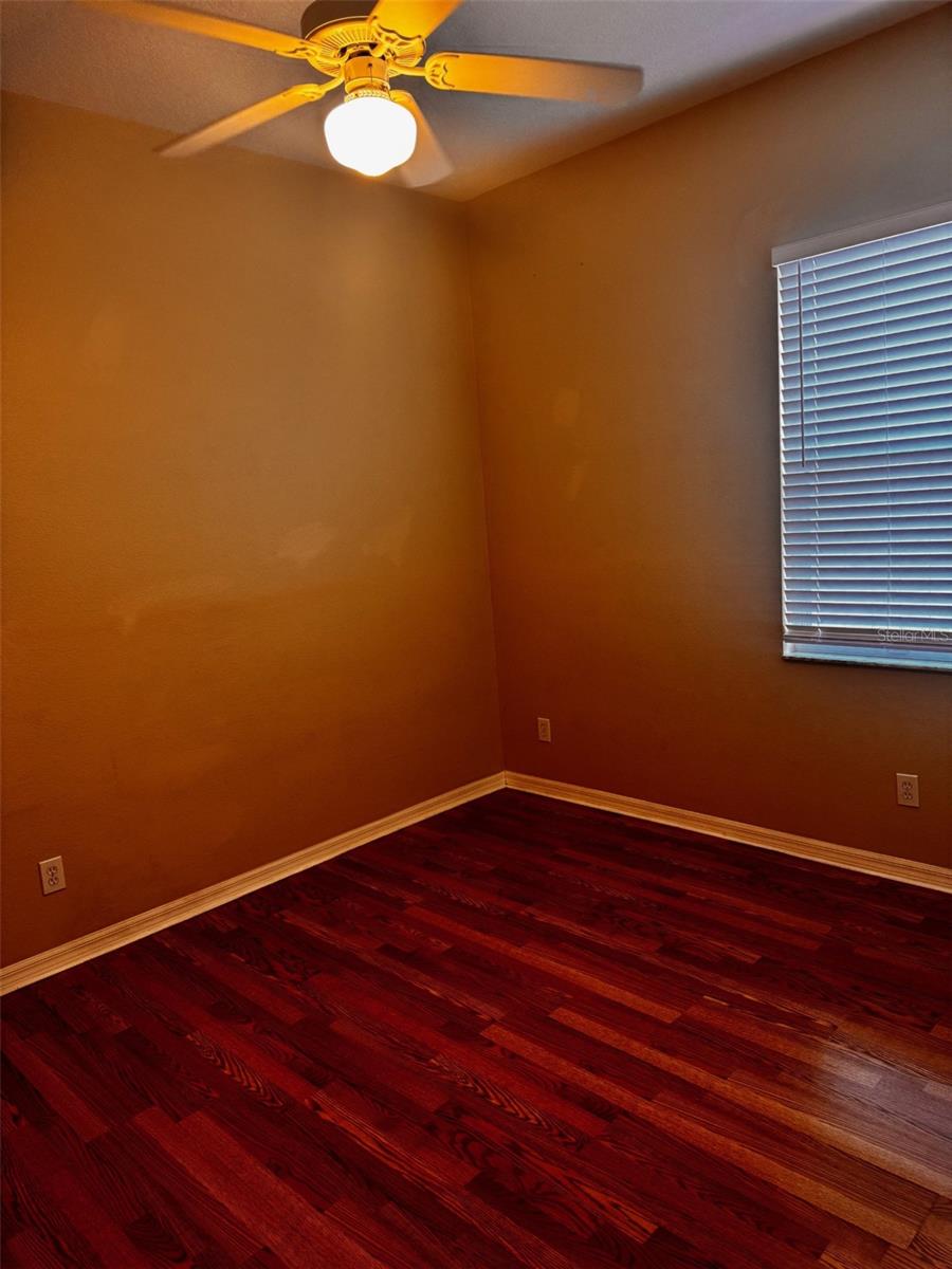 HIDDEN OAKS PLACE - Residential Lease