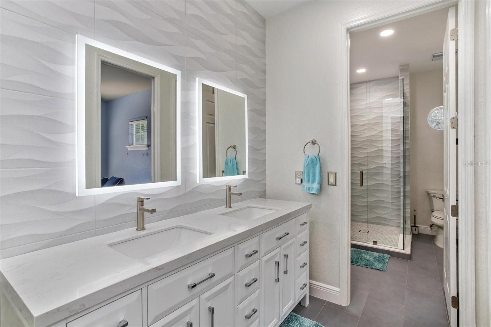 KEENES POINTE - Residential