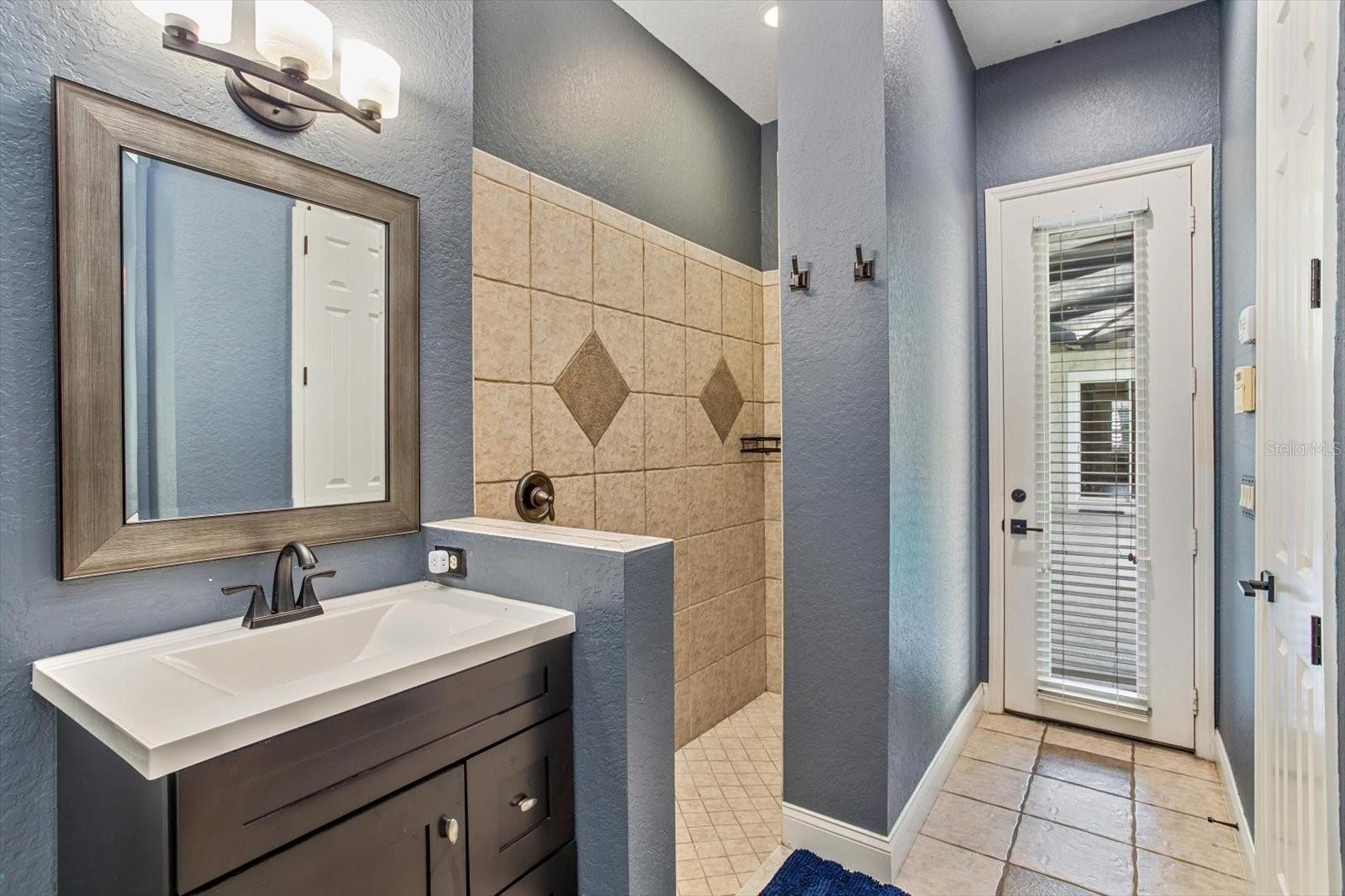 KEENES POINTE - Residential