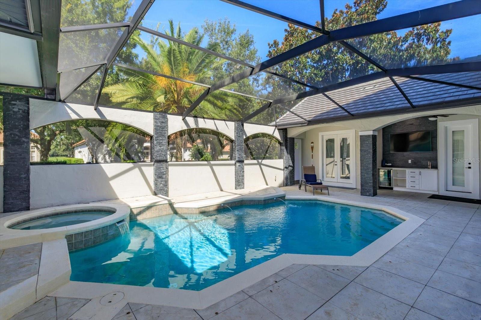 KEENES POINTE - Residential