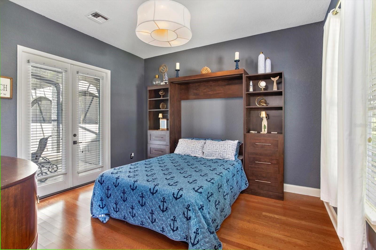 KEENES POINTE - Residential