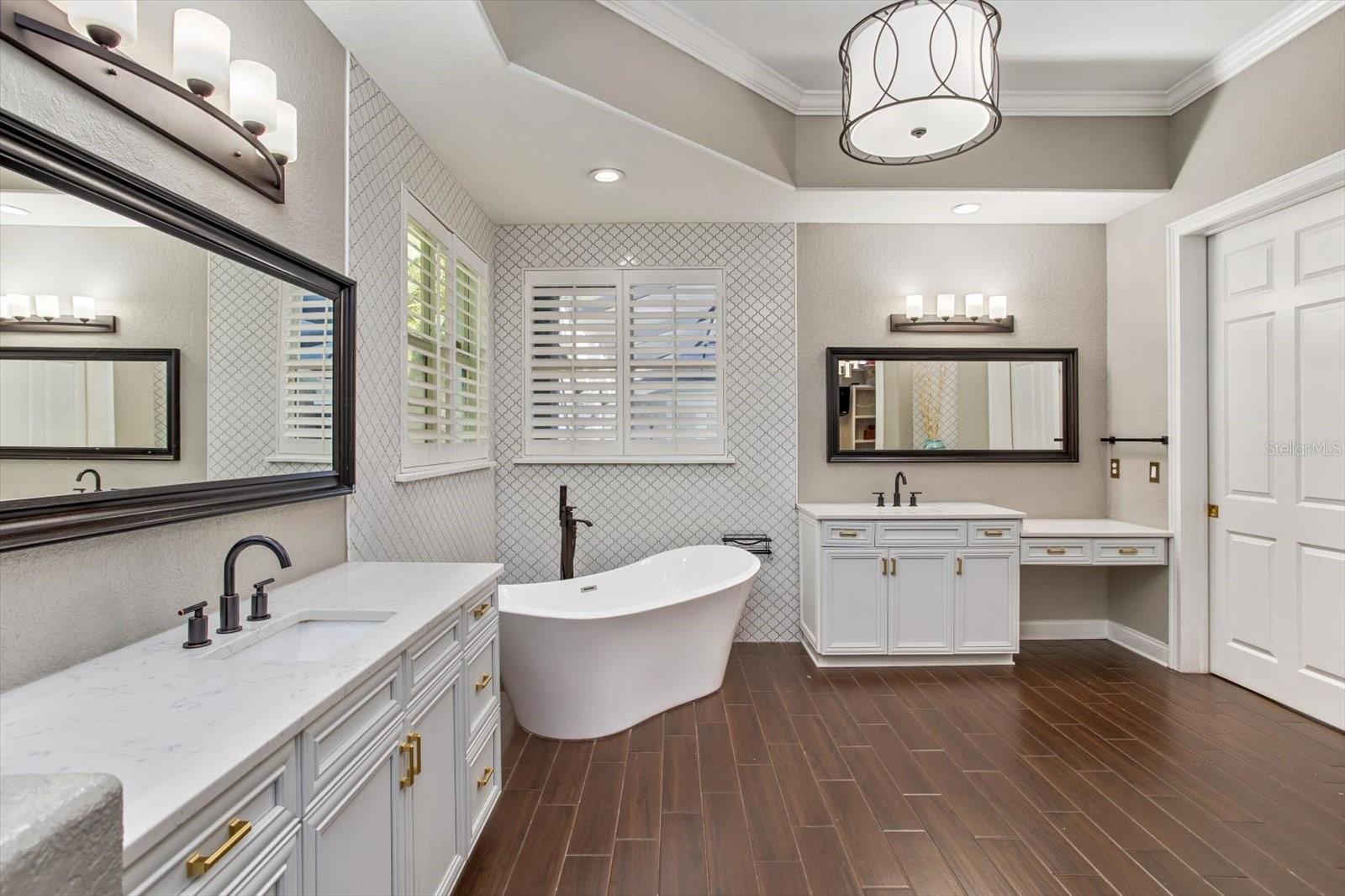 KEENES POINTE - Residential