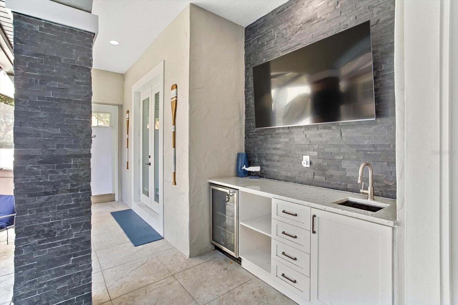 KEENES POINTE - Residential