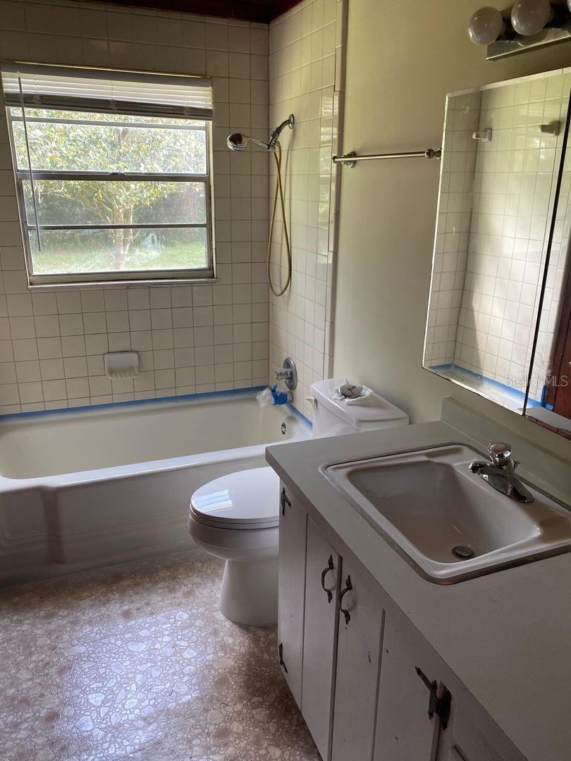 GOLDEN HEIGHTS - Residential Lease