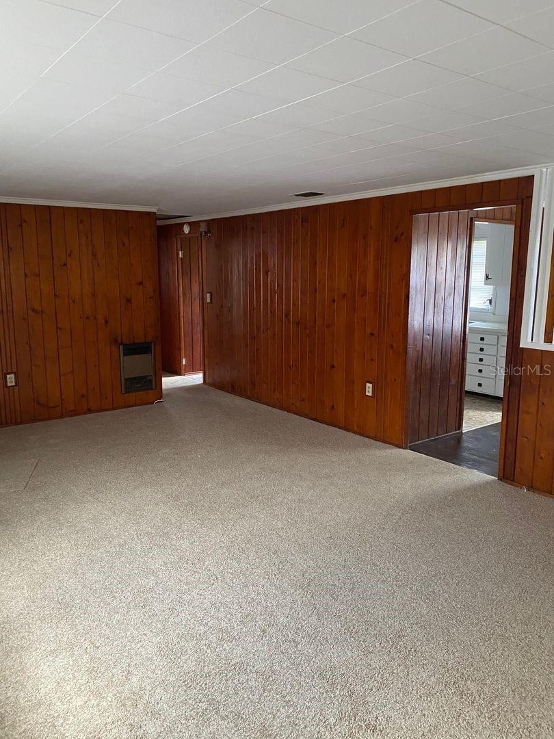 GOLDEN HEIGHTS - Residential Lease